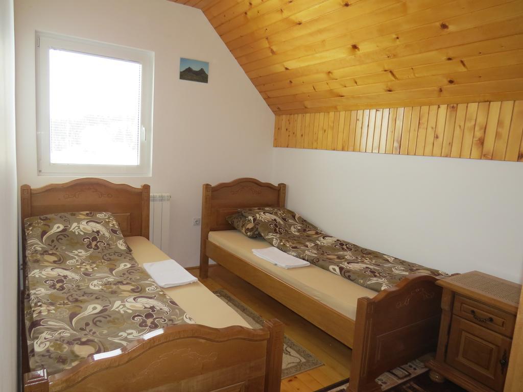 Rooms And Bungalows Sreten Zugic Žabljak Стая снимка