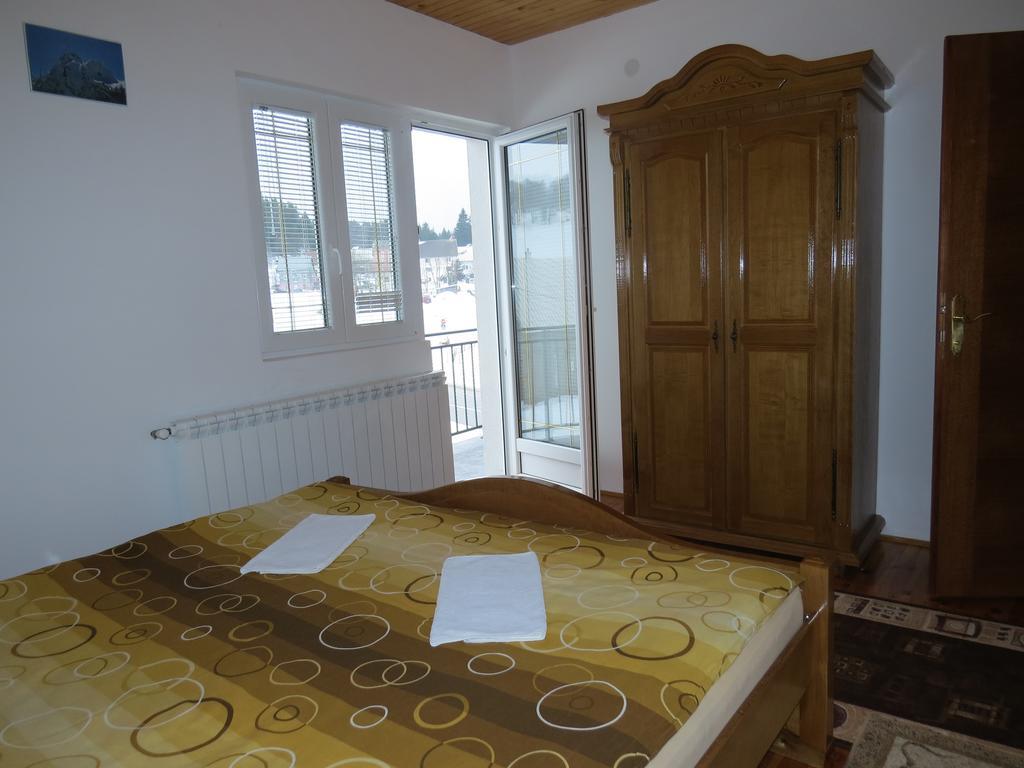 Rooms And Bungalows Sreten Zugic Žabljak Стая снимка